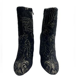 Black gold Ash Fedora 70s style embroidered block heel ankle boots Leather sole.